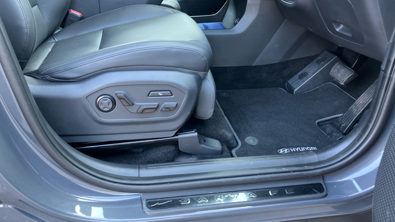 Hyundai SANTA FE 1.6 TGDi Plug-in Hybrid Calligraphy 5dr 4WD Auto Estate